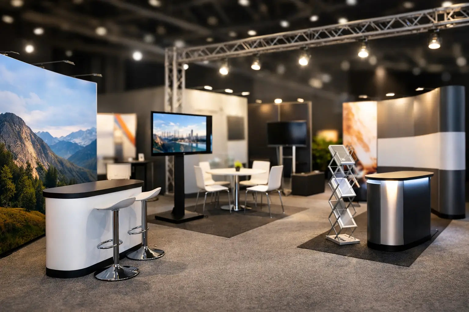 8 Best Trade Show Displays for Stronger Booths